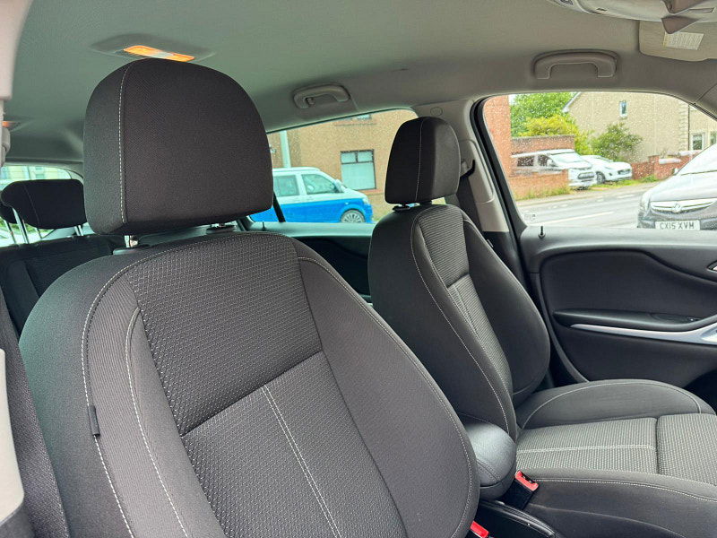 Vauxhall Zafira Tourer 1.4i Turbo SRi Euro 6 5dr 5dr Manual 2025
