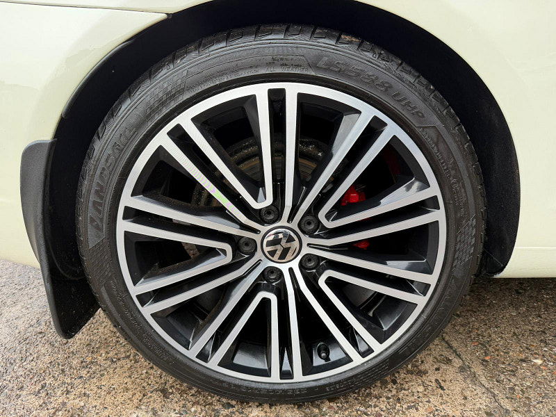 Volkswagen Eos 2.0 TDI BlueMotion Tech Exclusive Cabriolet Euro 5 (s/s) 2dr 2dr Manual 2025