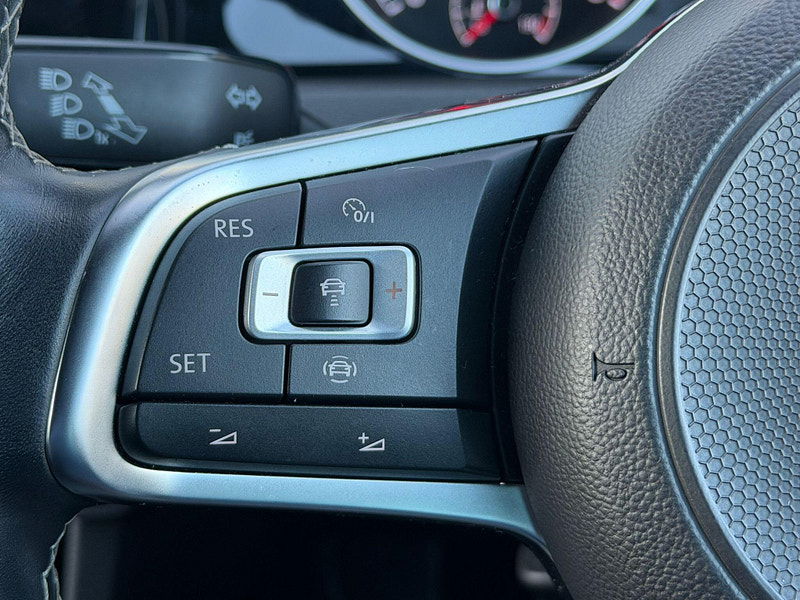 Volkswagen Golf 1.5 TSI EVO R-Line Euro 6 (s/s) 5dr 5dr Manual 2026