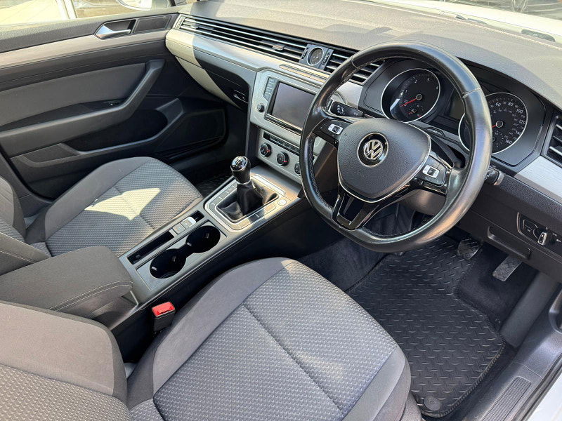 Volkswagen Passat 1.6 TDI BlueMotion Tech S Euro 6 (s/s) 5dr 5dr Manual 2025