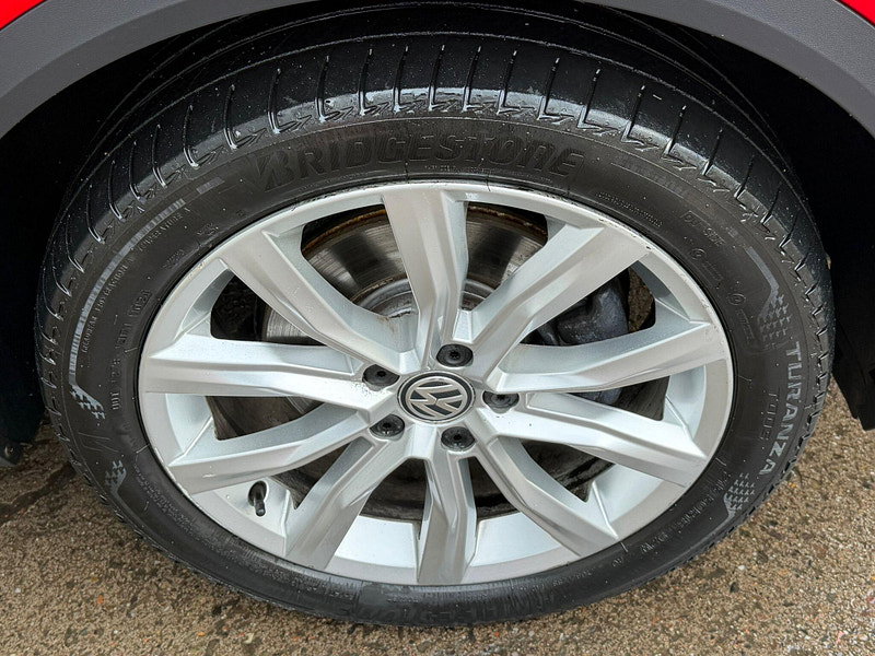 Volkswagen T-Roc 2.0 TSI SEL DSG 4Motion Euro 6 (s/s) 5dr 5dr Automatic 2026