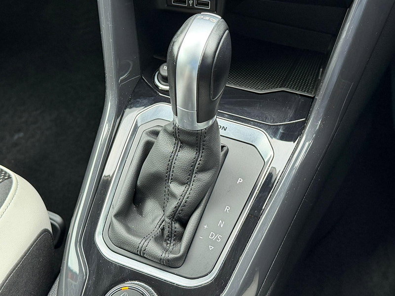 Volkswagen T-Roc 2.0 TSI SEL DSG 4Motion Euro 6 (s/s) 5dr 5dr Automatic 2026