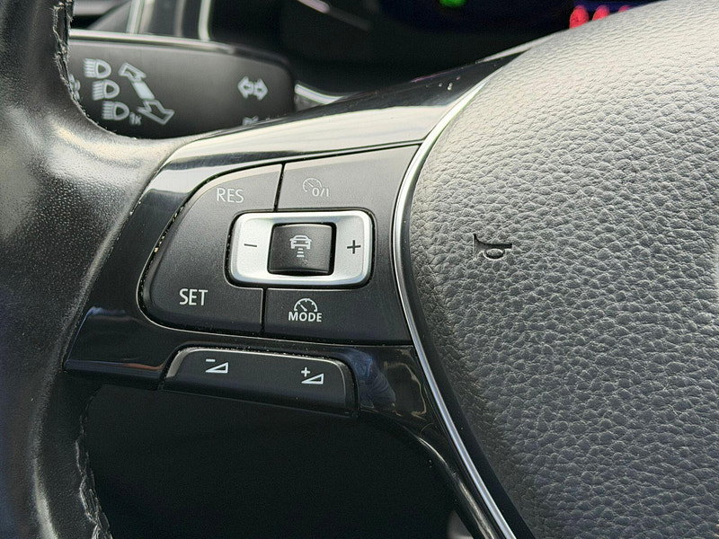 Volkswagen T-Roc 2.0 TSI SEL DSG 4Motion Euro 6 (s/s) 5dr 5dr Automatic 2026