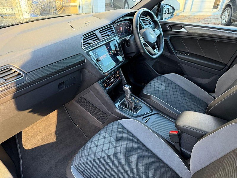 Volkswagen Tiguan 1.5 TSI R-Line DSG Euro 6 (s/s) 5dr 5dr Automatic 2025