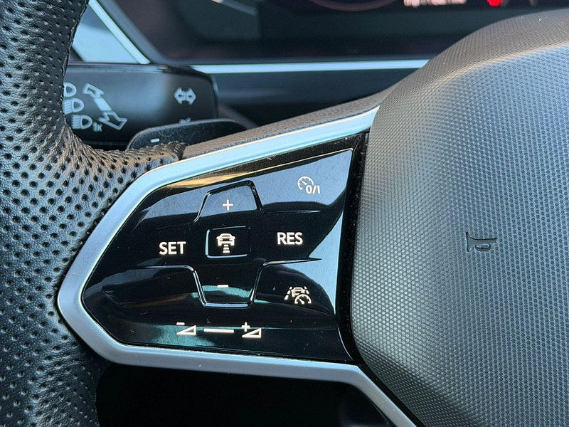 Volkswagen Tiguan 1.5 TSI R-Line DSG Euro 6 (s/s) 5dr 5dr Automatic 2025