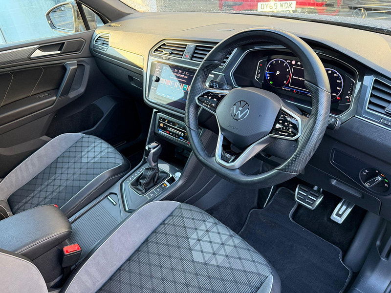 Volkswagen Tiguan 1.5 TSI R-Line DSG Euro 6 (s/s) 5dr 5dr Automatic 2025