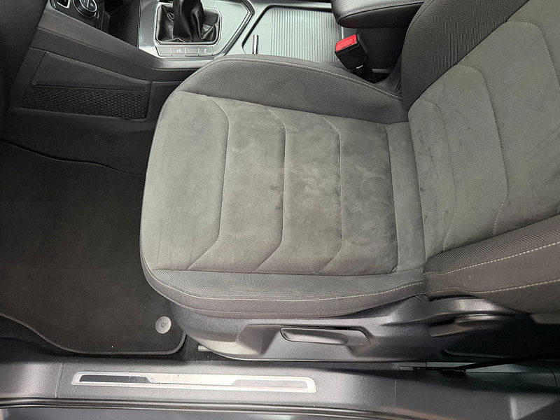 Volkswagen Tiguan 2.0 TDI BlueMotion Tech SEL SUV 5dr Diesel Manual Euro 6 (s/s) (150 ps) 5dr Manual 2025