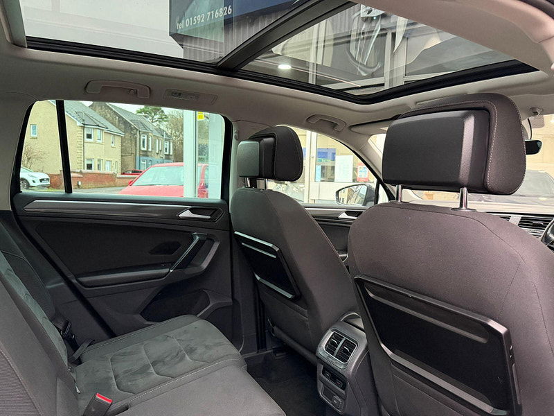 Volkswagen Tiguan 2.0 TDI BlueMotion Tech SEL SUV 5dr Diesel Manual Euro 6 (s/s) (150 ps) 5dr Manual 2025