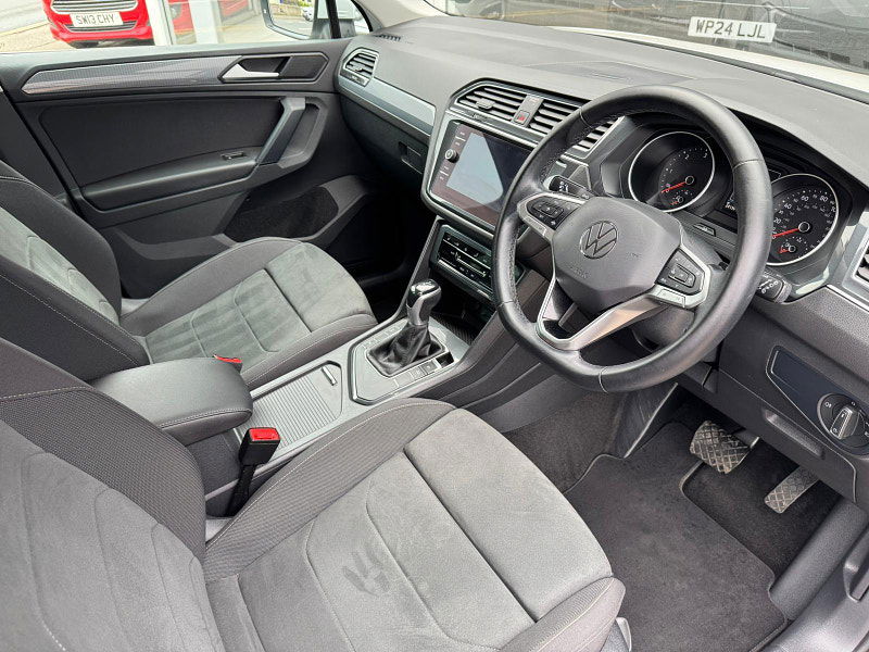 Volkswagen Tiguan 2.0 TDI Life DSG Euro 6 (s/s) 5dr 5dr Automatic 2025