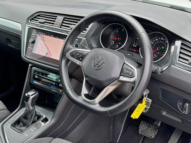 Volkswagen Tiguan 2.0 TDI Life DSG Euro 6 (s/s) 5dr 5dr Automatic 2025