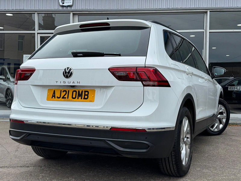 Volkswagen Tiguan 2.0 TDI Life DSG Euro 6 (s/s) 5dr 5dr Automatic 2025