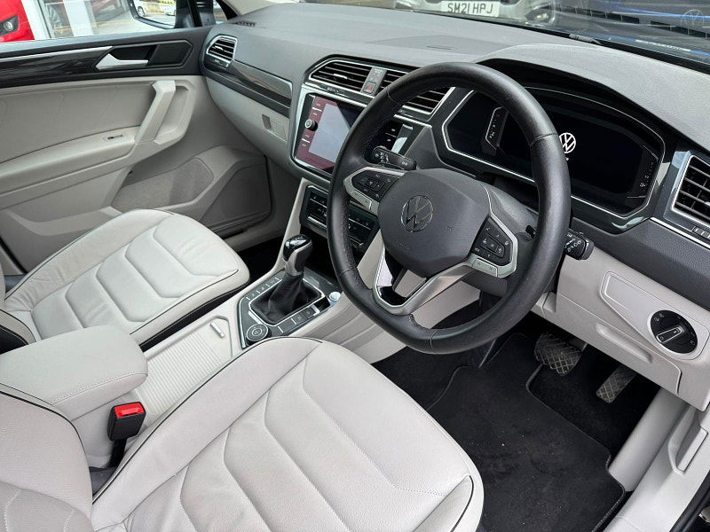 Volkswagen Tiguan 2.0 TSI Elegance DSG 4Motion Euro 6 (s/s) 5dr 5dr Automatic 2025