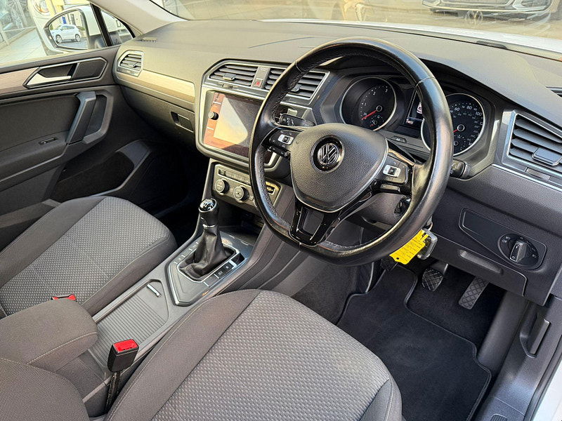 Volkswagen Tiguan Allspace 2.0 TDI SE Nav Euro 6 (s/s) 5dr 5dr Manual 2025