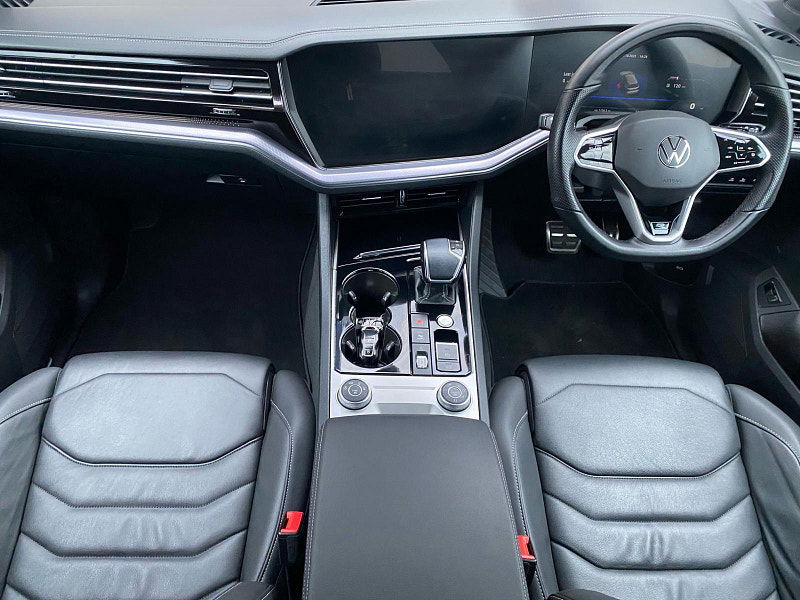 Volkswagen Touareg 3.0 TDI V6 Black Edition Tiptronic 4Motion Euro 6 (s/s) 5dr 5dr Automatic 2025