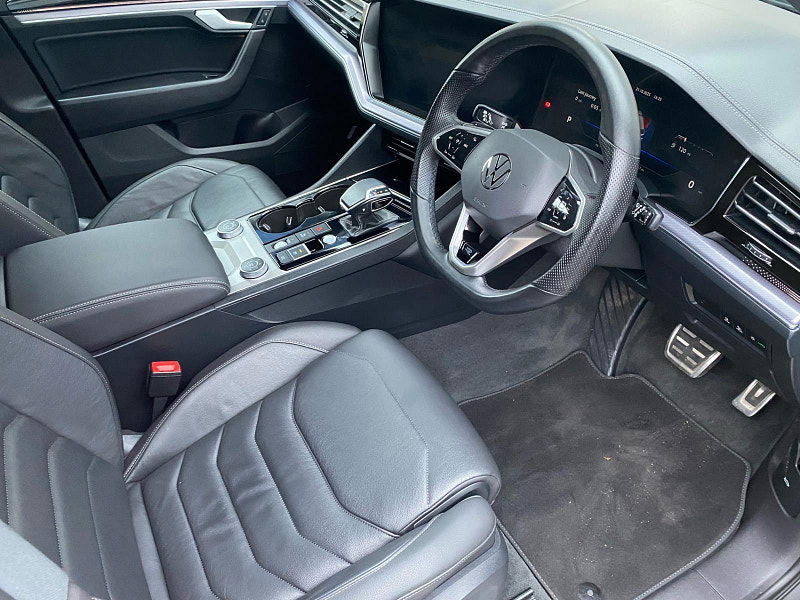 Volkswagen Touareg 3.0 TDI V6 Black Edition Tiptronic 4Motion Euro 6 (s/s) 5dr 5dr Automatic 2025