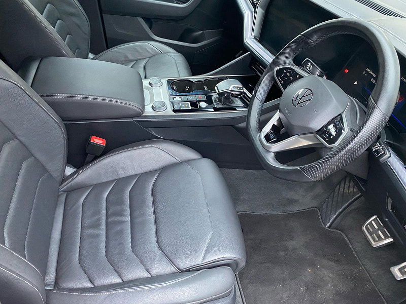 Volkswagen Touareg 3.0 TDI V6 Black Edition Tiptronic 4Motion Euro 6 (s/s) 5dr 5dr Automatic 2025