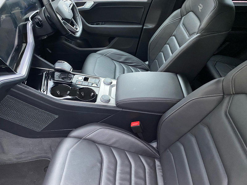 Volkswagen Touareg 3.0 TDI V6 Black Edition Tiptronic 4Motion Euro 6 (s/s) 5dr 5dr Automatic 2025