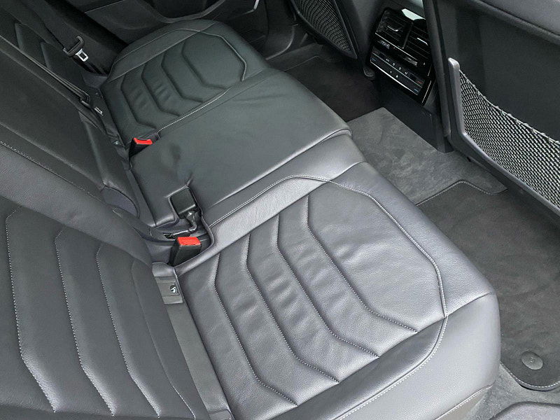 Volkswagen Touareg 3.0 TDI V6 Black Edition Tiptronic 4Motion Euro 6 (s/s) 5dr 5dr Automatic 2025