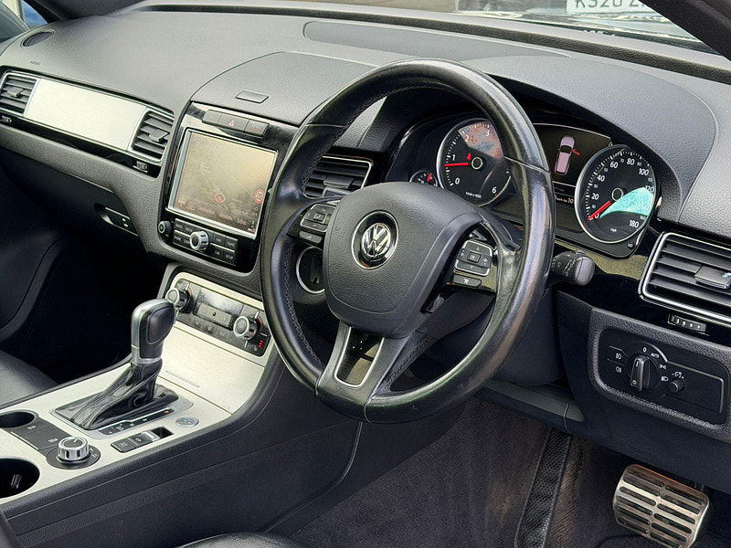 Volkswagen Touareg 3.0 TDI V6 BlueMotion Tech R-Line SUV 5dr Diesel Tiptronic 4WD Euro 5 (s/s) (245 ps) 5dr Automatic 2026