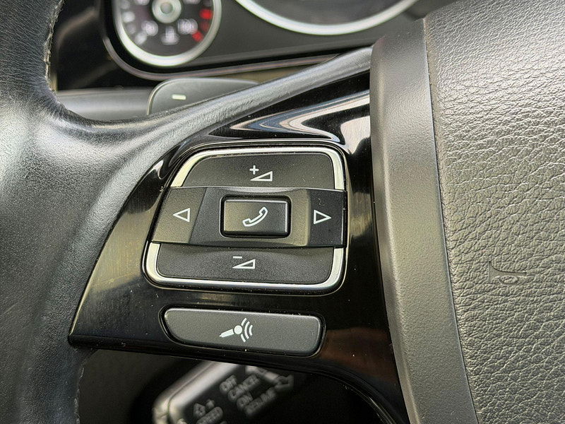 Volkswagen Touareg 3.0 TDI V6 BlueMotion Tech R-Line SUV 5dr Diesel Tiptronic 4WD Euro 5 (s/s) (245 ps) 5dr Automatic 2026