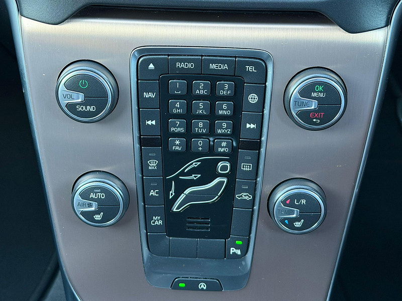 Volvo V40 Cross Country 2.0 D2 Nav Plus Euro 6 (s/s) 5dr 5dr Manual 2025