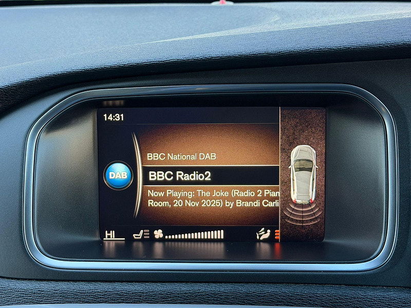 Volvo V40 Cross Country 2.0 D2 Nav Plus Euro 6 (s/s) 5dr 5dr Manual 2025