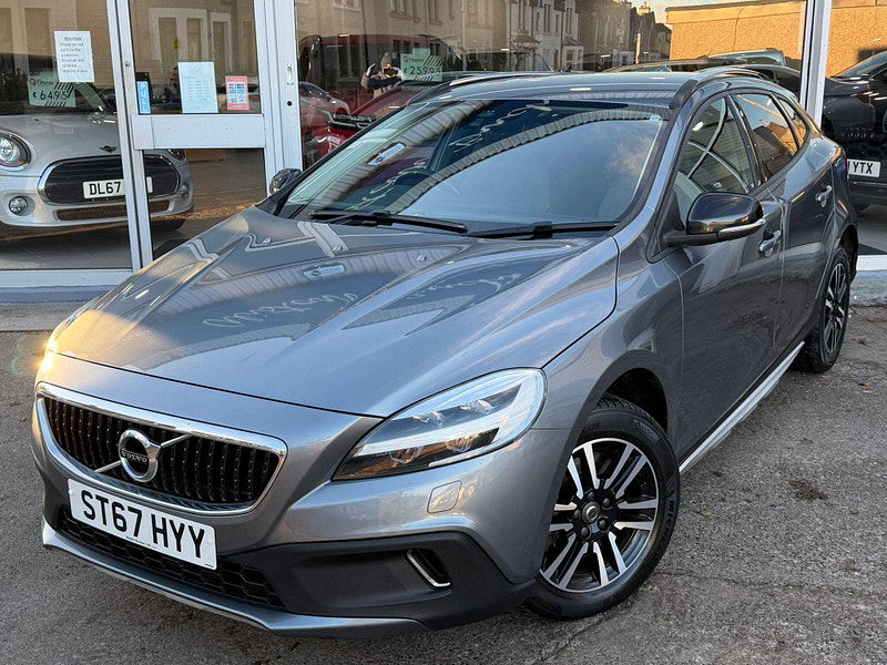 Volvo V40 Cross Country 2.0 D2 Nav Plus Euro 6 (s/s) 5dr 5dr Manual 2025