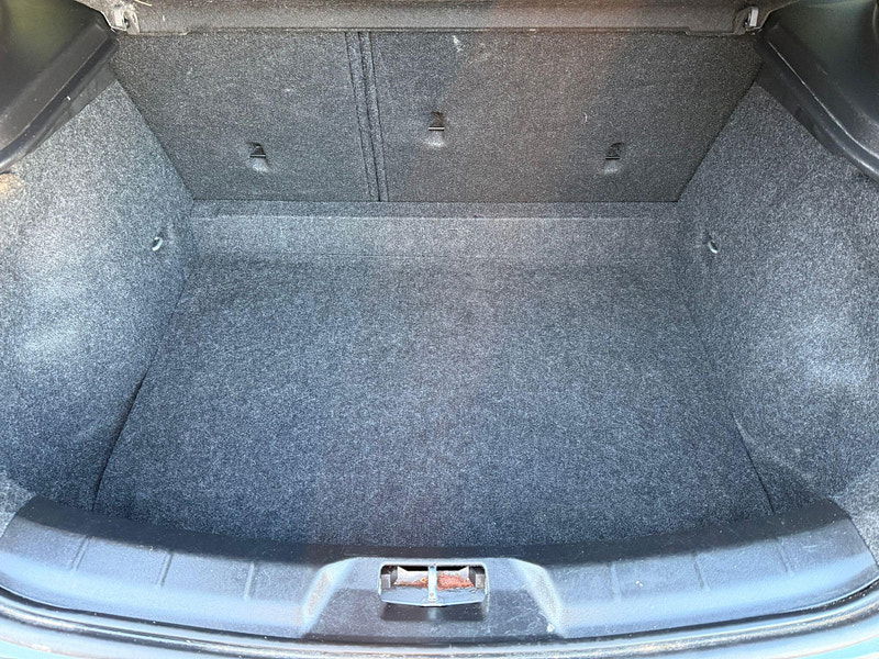 Volvo V40 Cross Country 2.0 D2 Nav Plus Euro 6 (s/s) 5dr 5dr Manual 2025