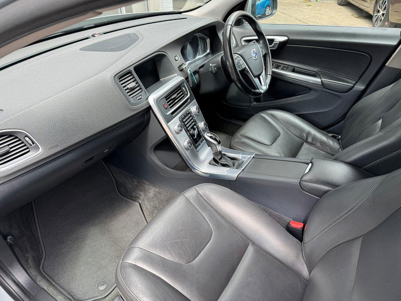 Volvo V60 2.0 D4 SE Lux Nav Auto Euro 6 (s/s) 5dr 5dr Automatic 2025