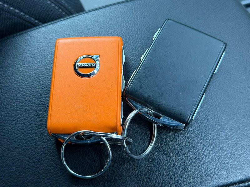 Volvo XC40 2.0 B3 MHEV Plus Dark DCT Auto Euro 6 (s/s) 5dr 5dr Automatic 2026