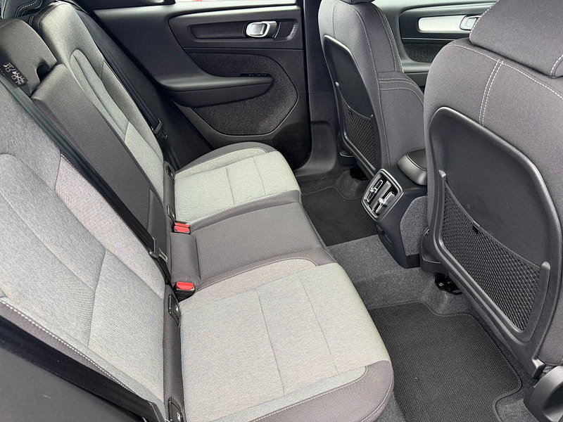 Volvo XC40 2.0 B3 MHEV Plus Dark DCT Auto Euro 6 (s/s) 5dr 5dr Automatic 2026