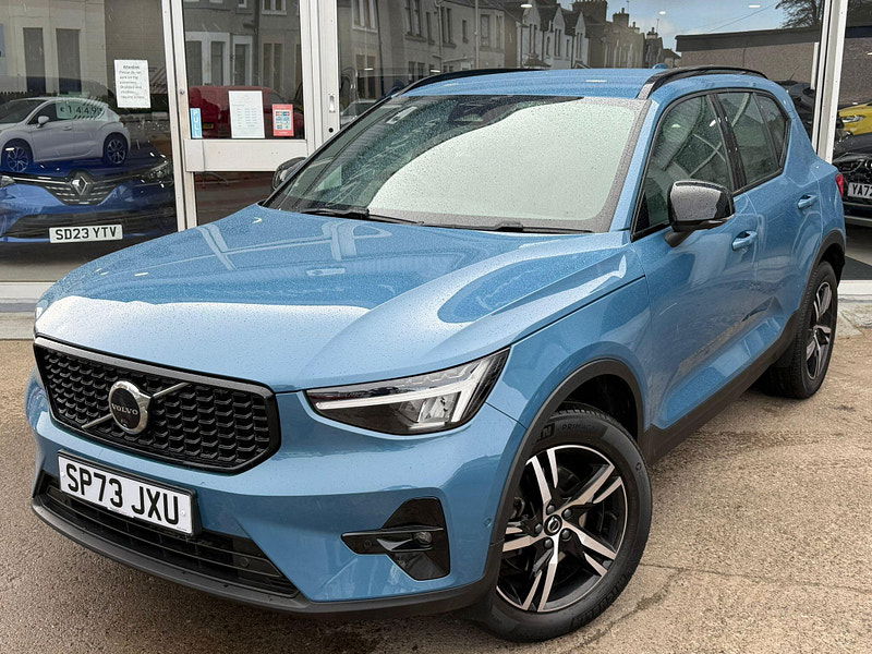Volvo XC40 2.0 B3 MHEV Plus Dark DCT Auto Euro 6 (s/s) 5dr 5dr Automatic 2026