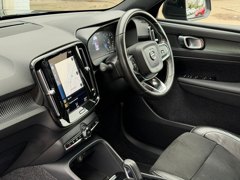 Volvo XC40 2.0 B4 MHEV R-Design Auto AWD Euro 6 (s/s) 5dr 5dr Automatic 2026