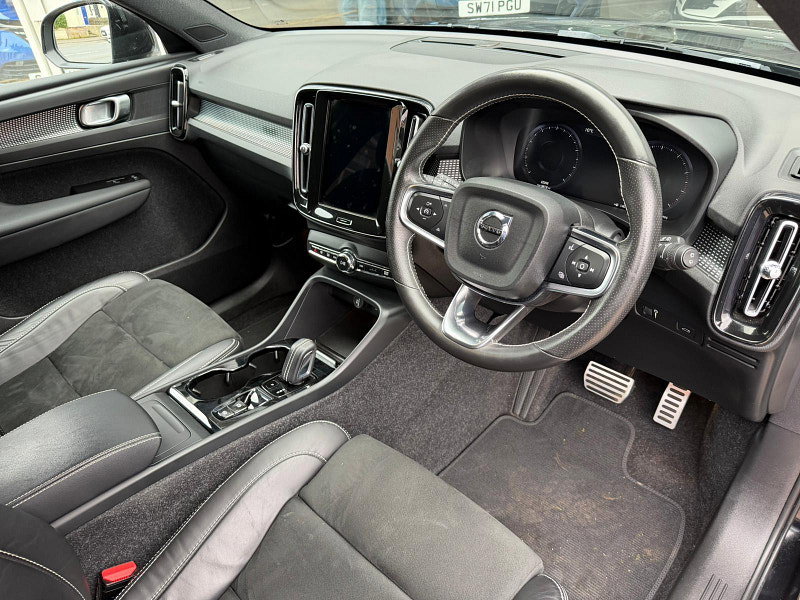 Volvo XC40 2.0 B4 MHEV R-Design Auto AWD Euro 6 (s/s) 5dr 5dr Automatic 2026