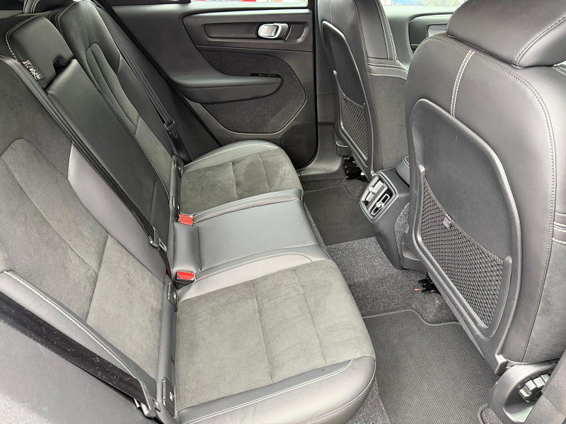 Volvo XC40 2.0 B4 MHEV R-Design Auto AWD Euro 6 (s/s) 5dr 5dr Automatic 2026