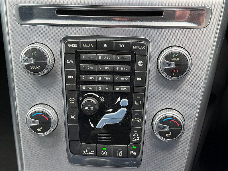 Volvo XC60 2.4 D4 SE Lux Nav Auto AWD Euro 6 (s/s) 5dr 5dr Automatic 2025