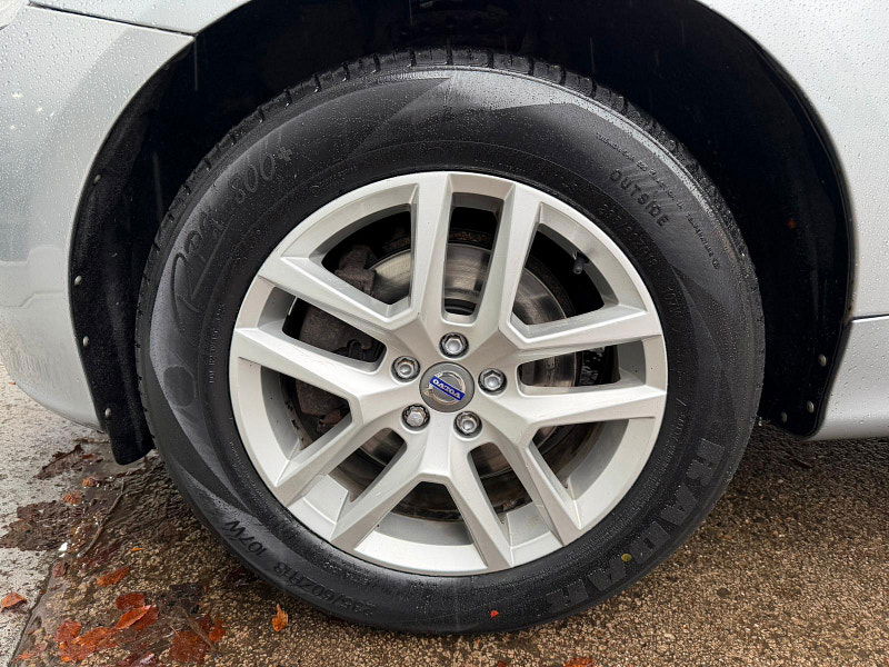 Volvo XC60 2.4 D4 SE Lux Nav Auto AWD Euro 6 (s/s) 5dr 5dr Automatic 2025