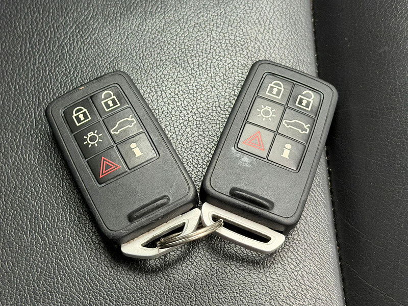 Volvo XC60 2.4 D4 SE Lux Nav Auto AWD Euro 6 (s/s) 5dr 5dr Automatic 2025