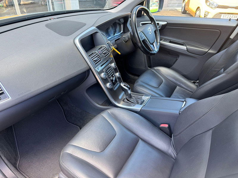 Volvo XC60 2.4 D4 SE Lux Nav Geartronic AWD Euro 5 5dr 5dr Automatic 2025