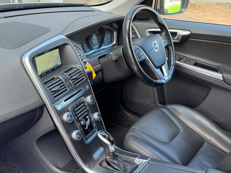 Volvo XC60 2.4 D4 SE Lux Nav Geartronic AWD Euro 5 5dr 5dr Automatic 2025