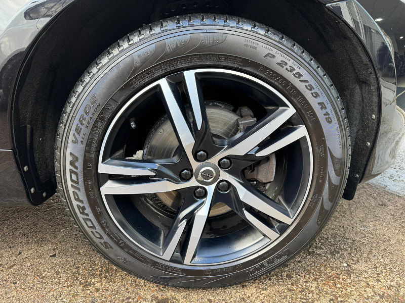 Volvo XC60 2.4 D4 SE Nav Auto AWD Euro 6 (s/s) 5dr 5dr Automatic 2025