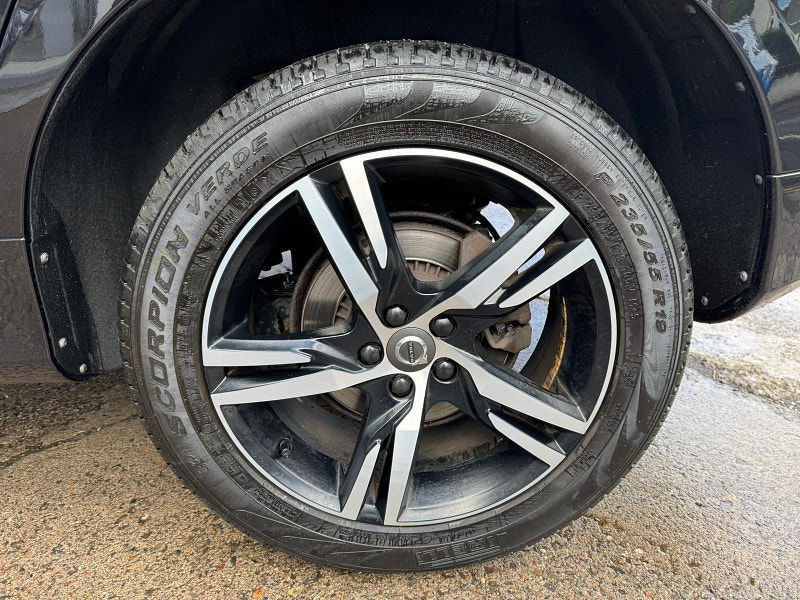 Volvo XC60 2.4 D4 SE Nav Auto AWD Euro 6 (s/s) 5dr 5dr Automatic 2025