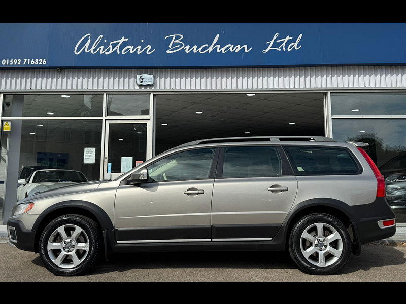 Volvo XC70 2.4 D5 SE Geartronic AWD Euro 4 5dr 5dr Automatic 2025