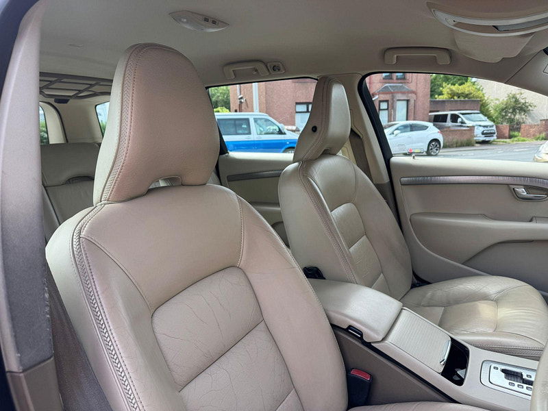 Volvo XC70 2.4 D5 SE Geartronic AWD Euro 4 5dr 5dr Automatic 2025