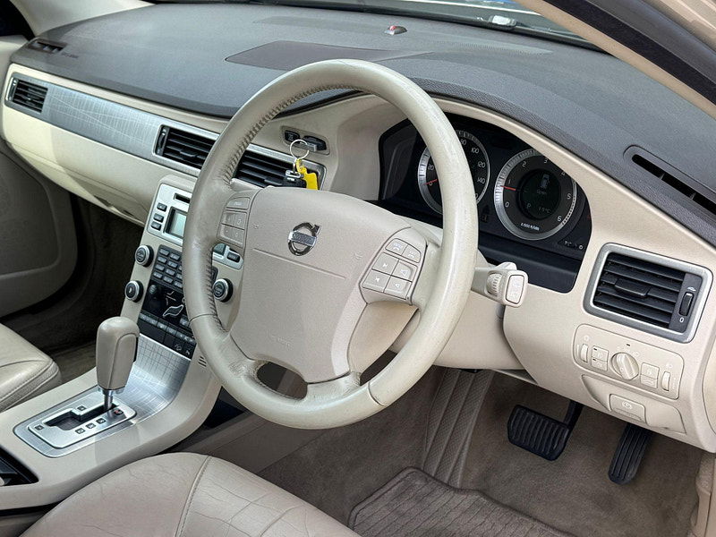 Volvo XC70 2.4 D5 SE Geartronic AWD Euro 4 5dr 5dr Automatic 2025