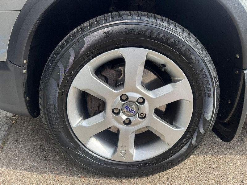 Volvo XC70 2.4 D5 SE Geartronic AWD Euro 4 5dr 5dr Automatic 2025