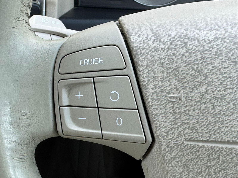 Volvo XC70 2.4 D5 SE Geartronic AWD Euro 4 5dr 5dr Automatic 2025