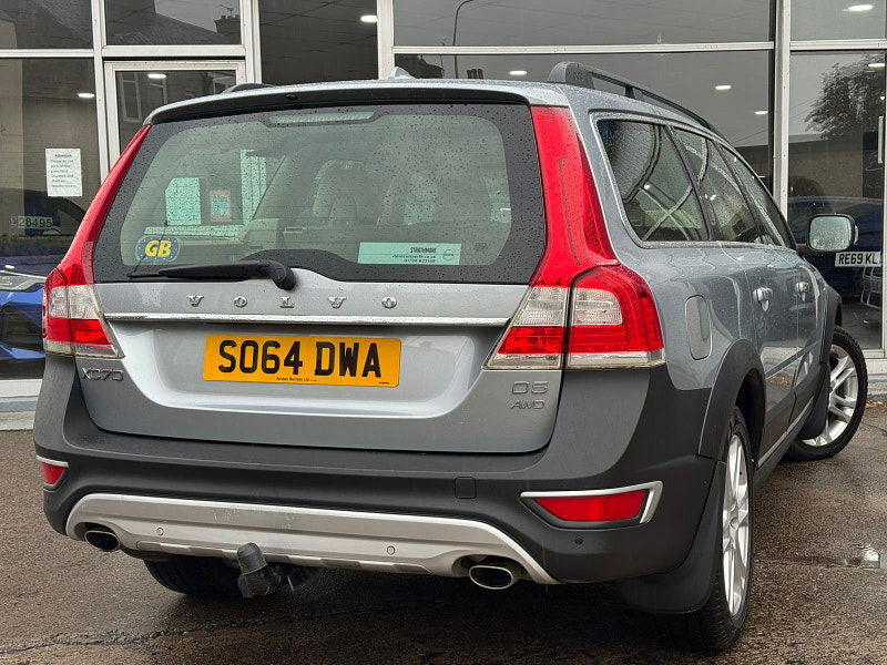 Volvo XC70 2.4 D5 SE Lux Geartronic AWD Euro 5 5dr 5dr Automatic 2025