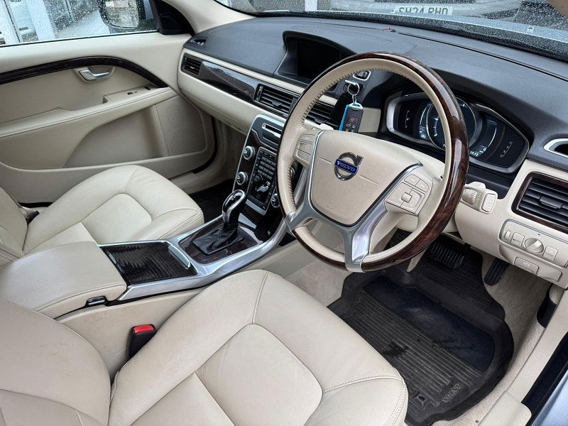 Volvo XC70 2.4 D5 SE Lux Geartronic AWD Euro 5 5dr 5dr Automatic 2025