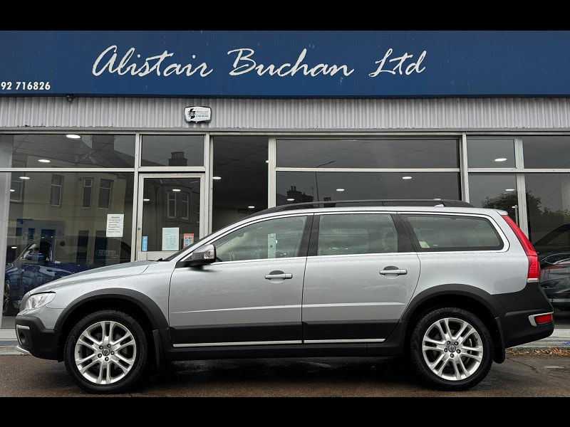 Volvo XC70 2.4 D5 SE Lux Geartronic AWD Euro 5 5dr 5dr Automatic 2025